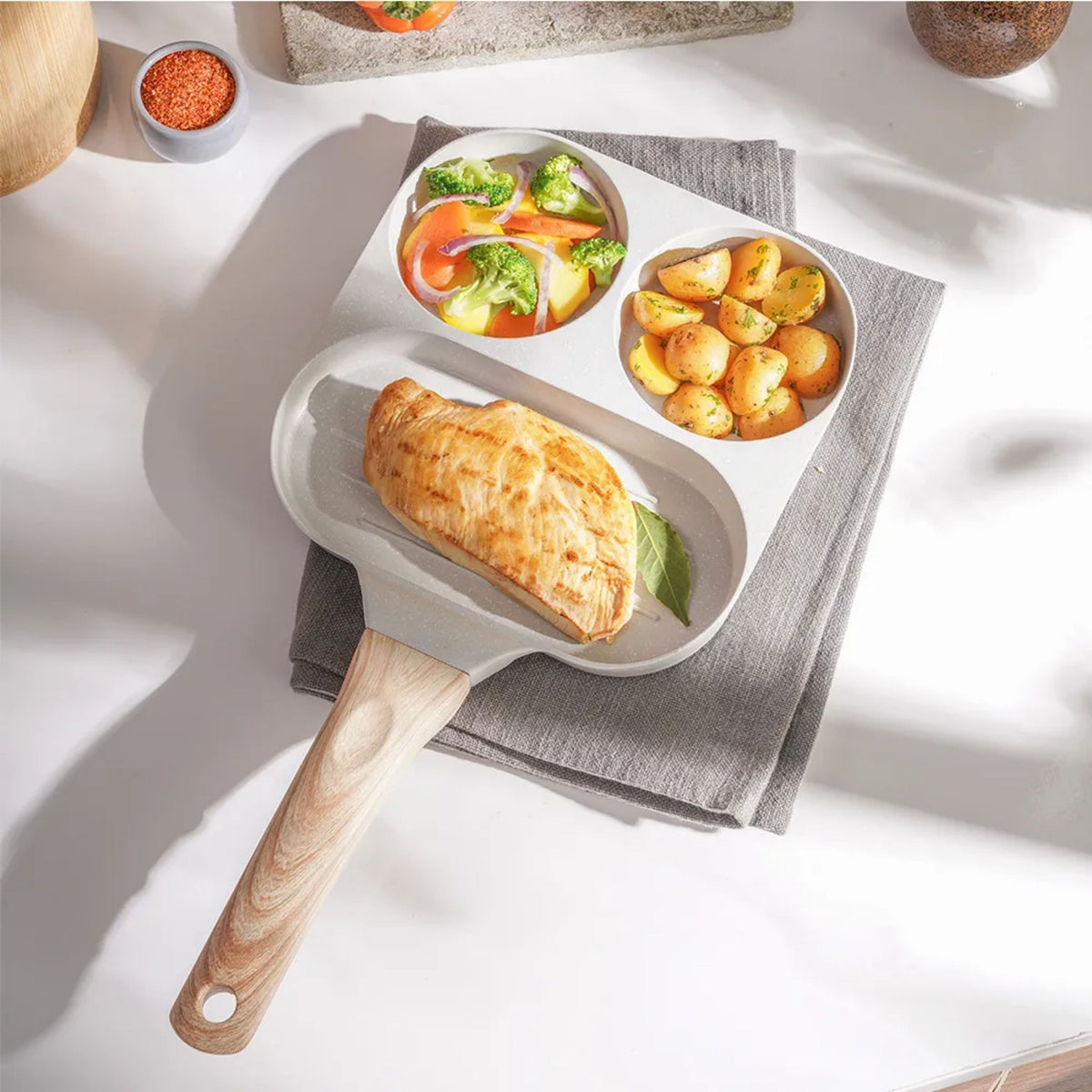 Sartén Multiple: 2 Puestos + Asador Universal 18 CM